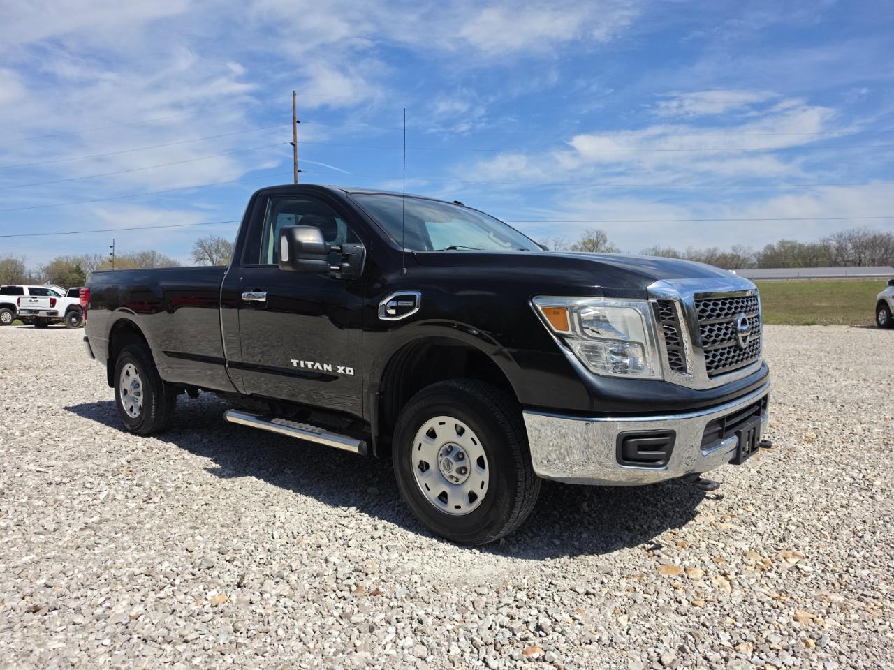 Nissan Titan 4x4 Single Cab SV 2017