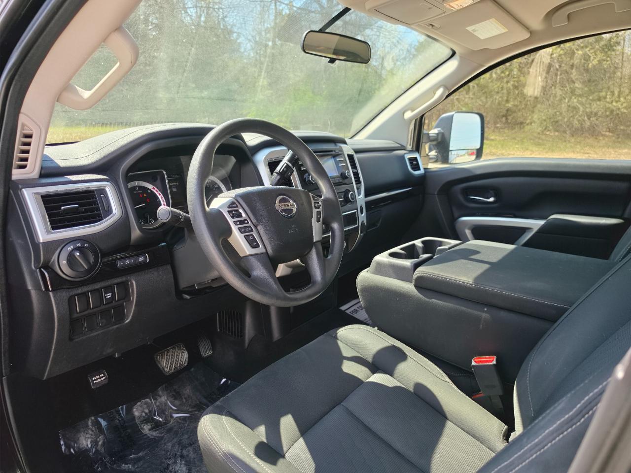 Nissan Titan 4x4 Single Cab SV 2017