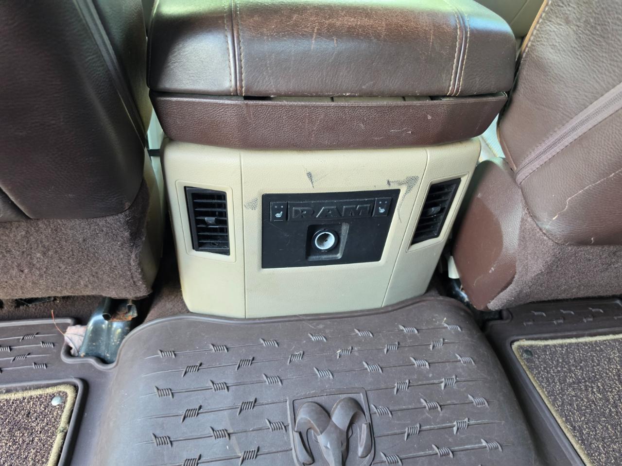 RAM 3500 Longhorn Mega Cab 4WD DRW 2014
