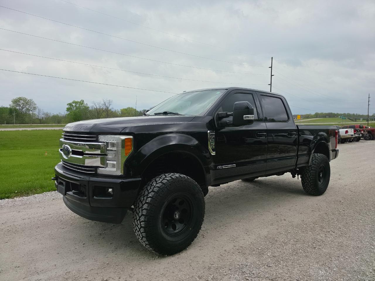 2017 Ford F-250 SD Lariat Crew Cab 4WD