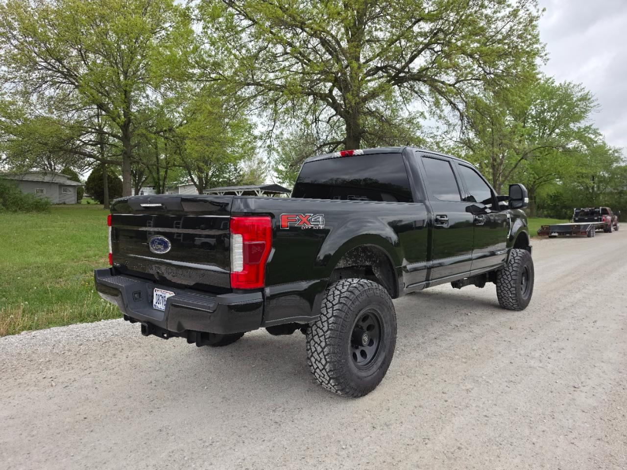 Ford F-250 SD Lariat Crew Cab 4WD 2017