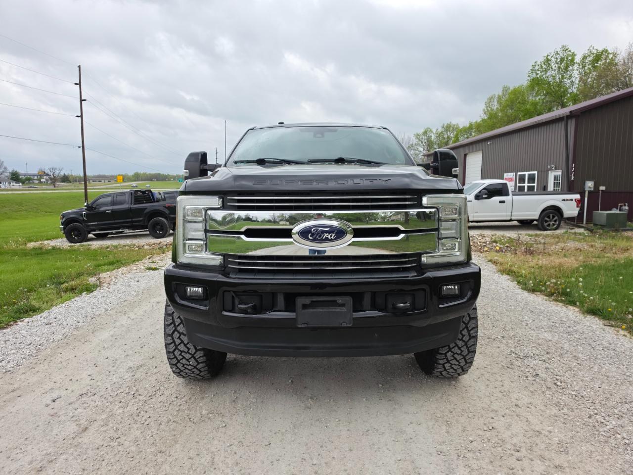 Ford F-250 SD Lariat Crew Cab 4WD 2017