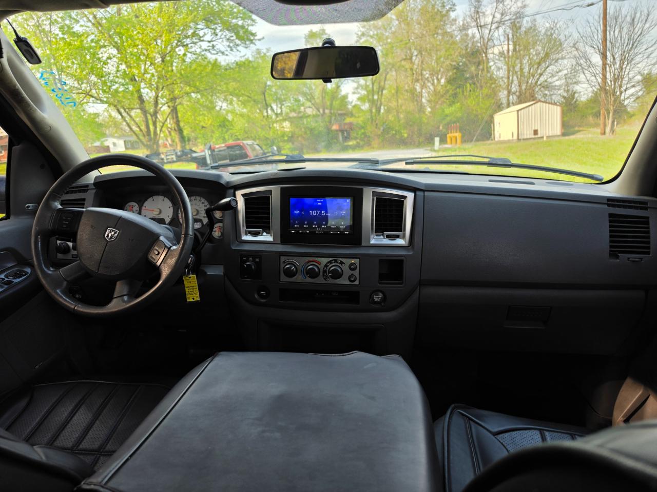 Dodge Ram 3500 SLT Mega Cab 4WD DRW 2007