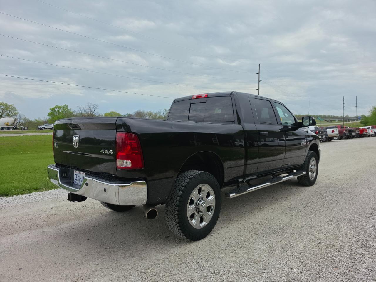 RAM 2500 SLT Mega Cab 4WD 2015