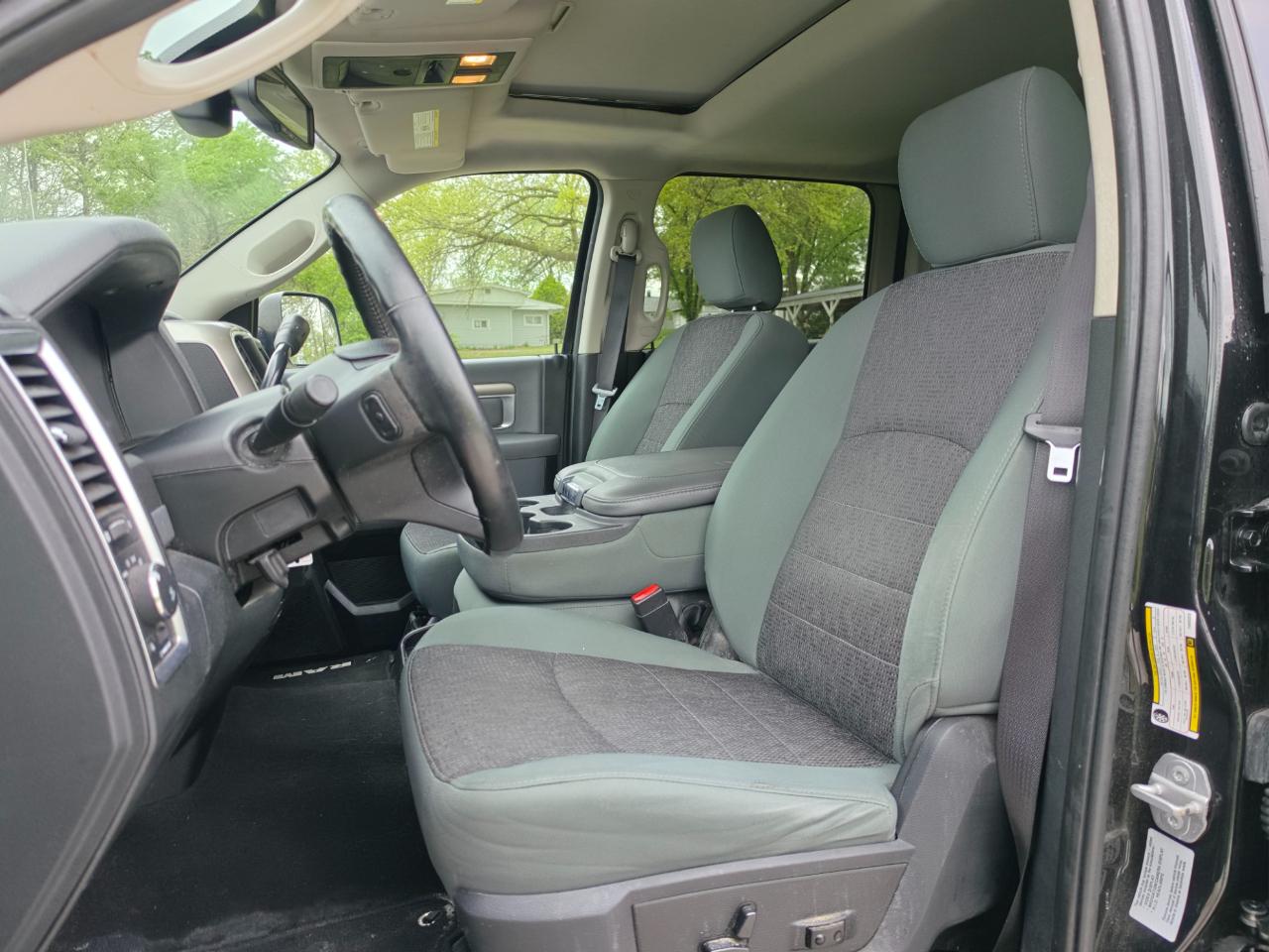 RAM 2500 SLT Mega Cab 4WD 2015