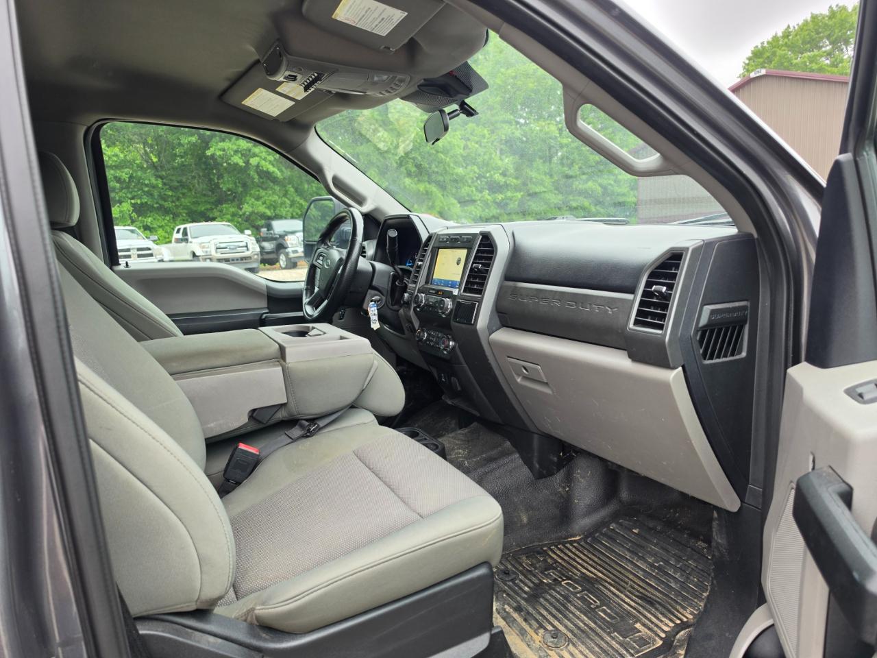 Ford F-350 SD XL Crew Cab Long Bed DRW 4WD 2021