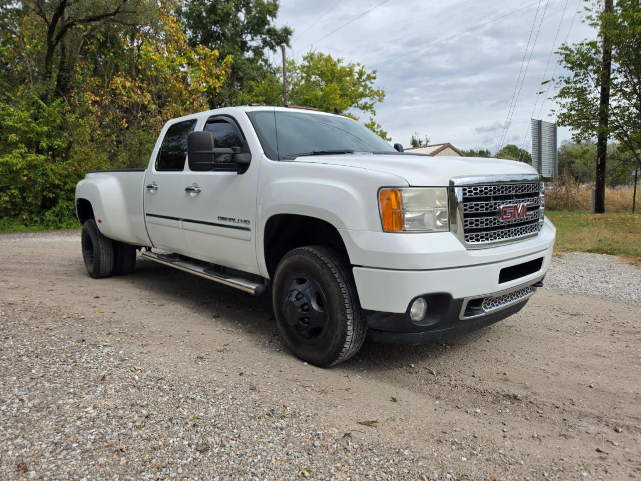 2011 GMC Sierra 3500 Denali HD Denali - Photo 6