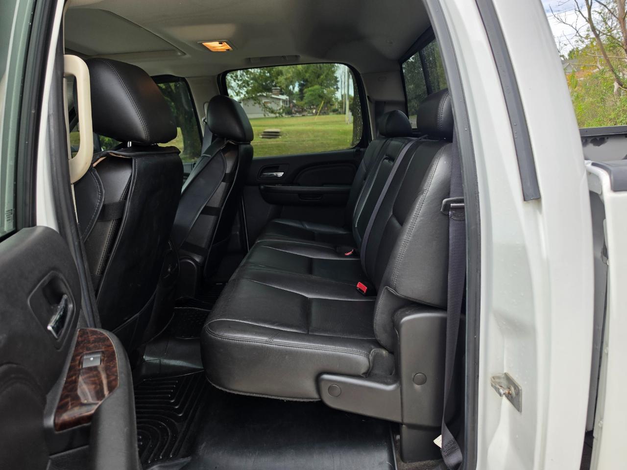 2011 GMC Sierra 3500 Denali HD Denali - Photo 9