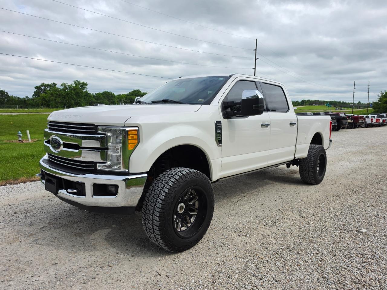 Ford F-250 SD Lariat Crew Cab 4WD 2017