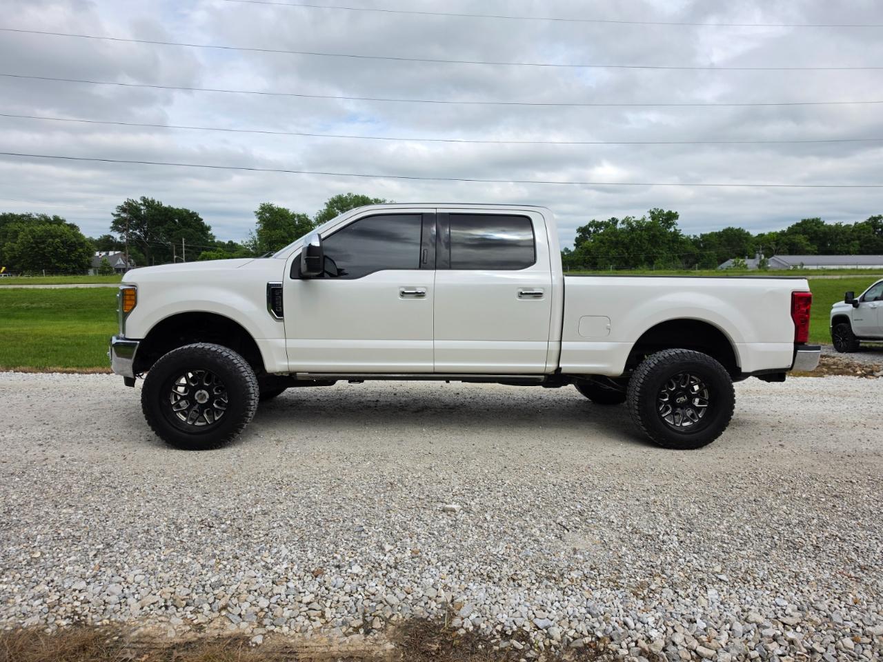 Ford F-250 SD Lariat Crew Cab 4WD 2017