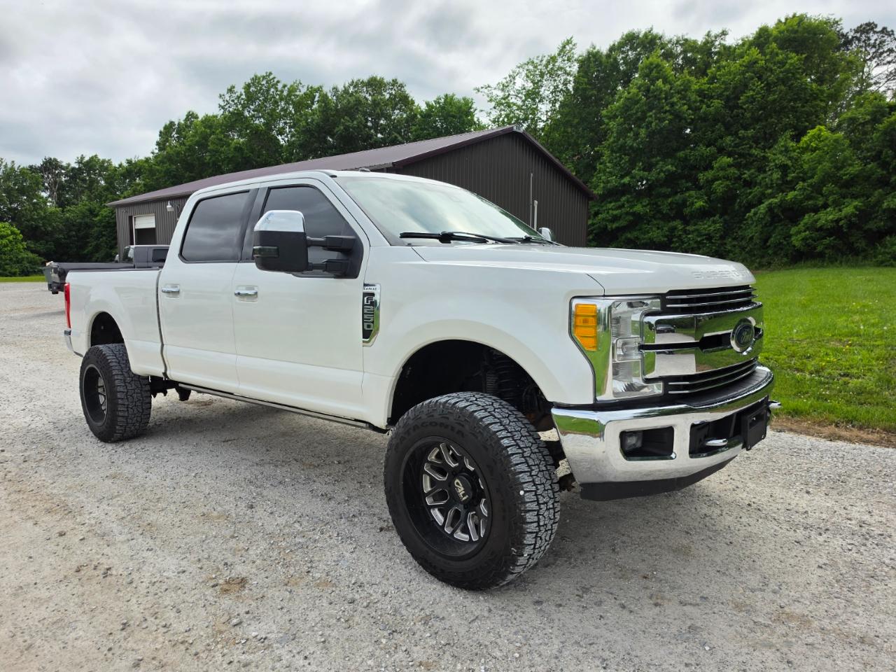 Ford F-250 SD Lariat Crew Cab 4WD 2017
