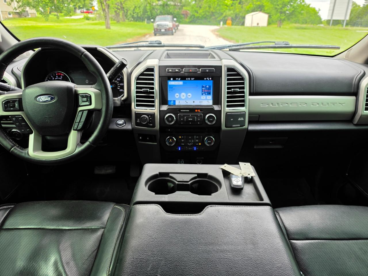 Ford F-250 SD Lariat Crew Cab 4WD 2017