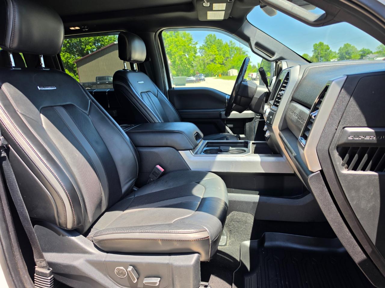 Ford F-450 SD Platinum Crew Cab DRW 4WD 2019