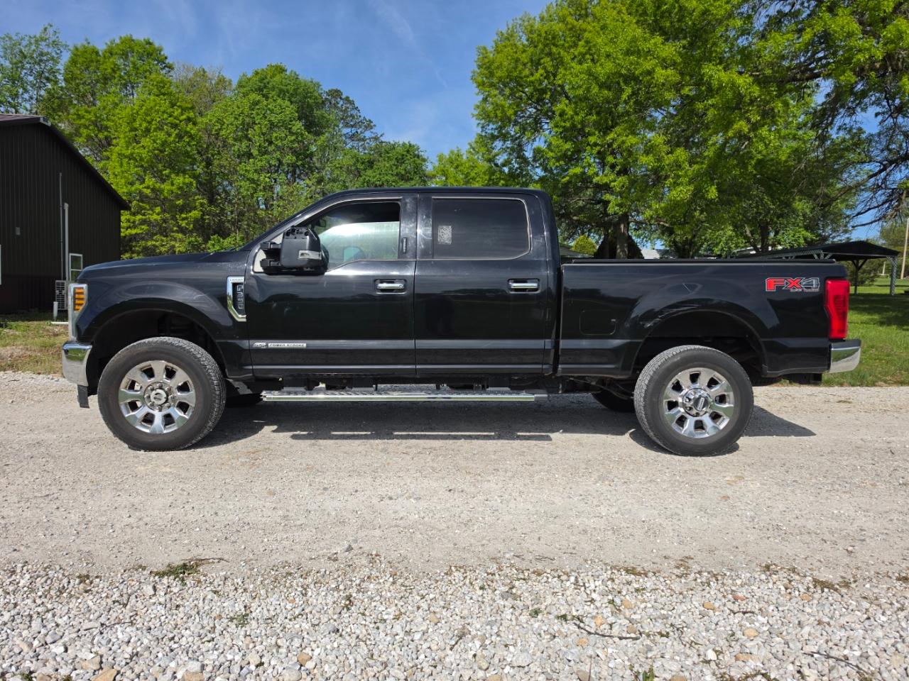 Ford F-350 SD Lariat Crew Cab 4WD 2018