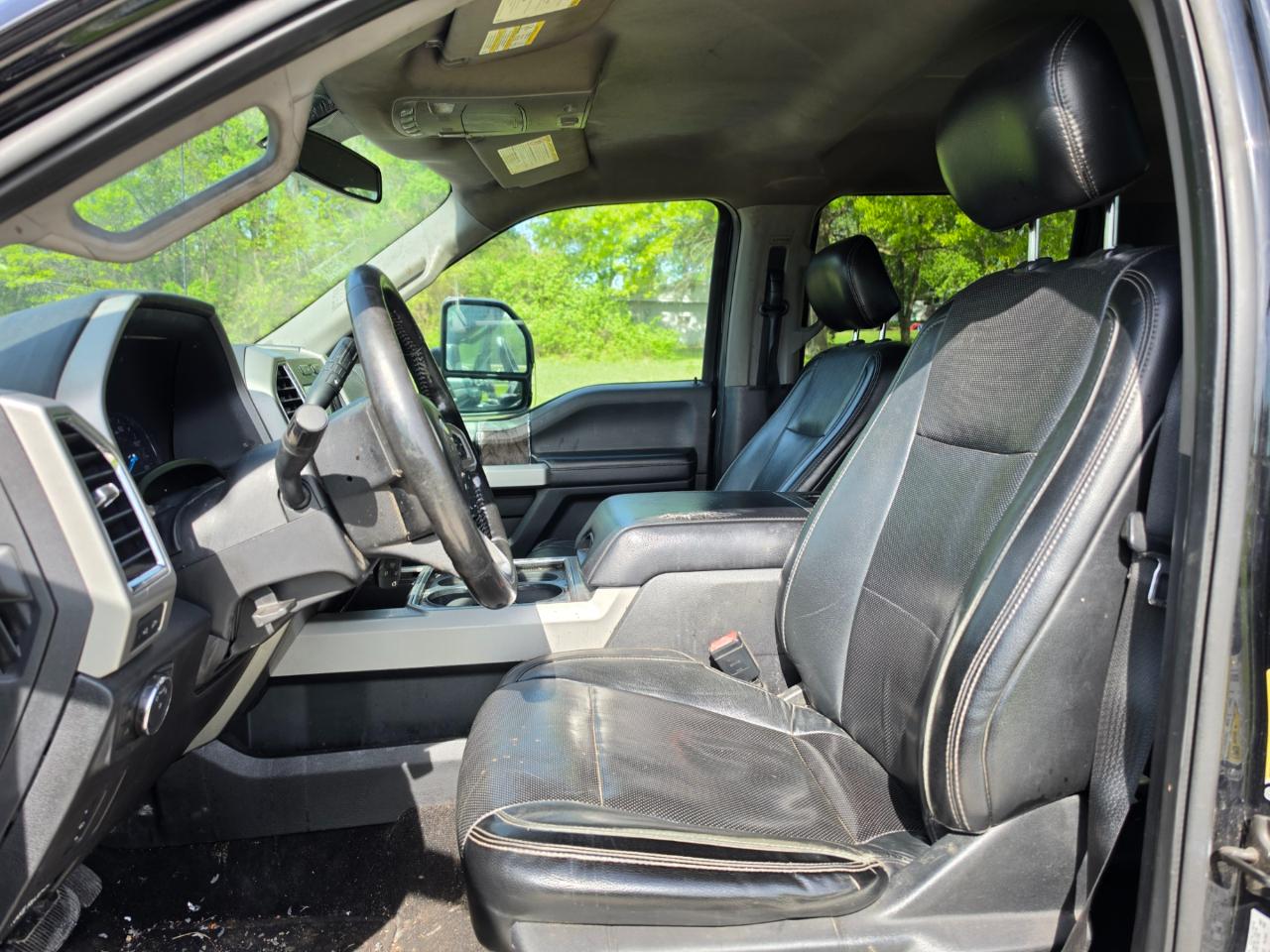 Ford F-350 SD Lariat Crew Cab 4WD 2018