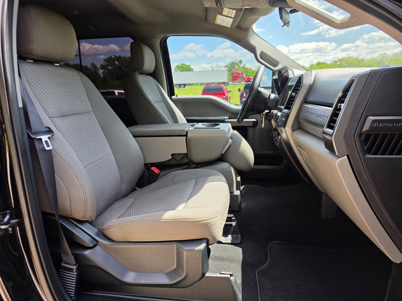 Ford F-250 SD XLT Crew Cab 4WD 2021