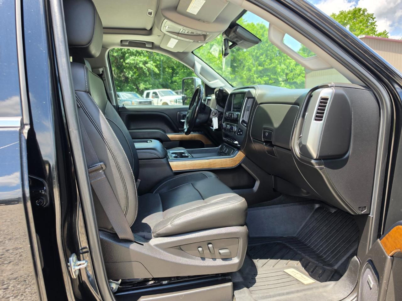 Chevrolet Silverado 3500HD LTZ Crew Cab 4WD 2018