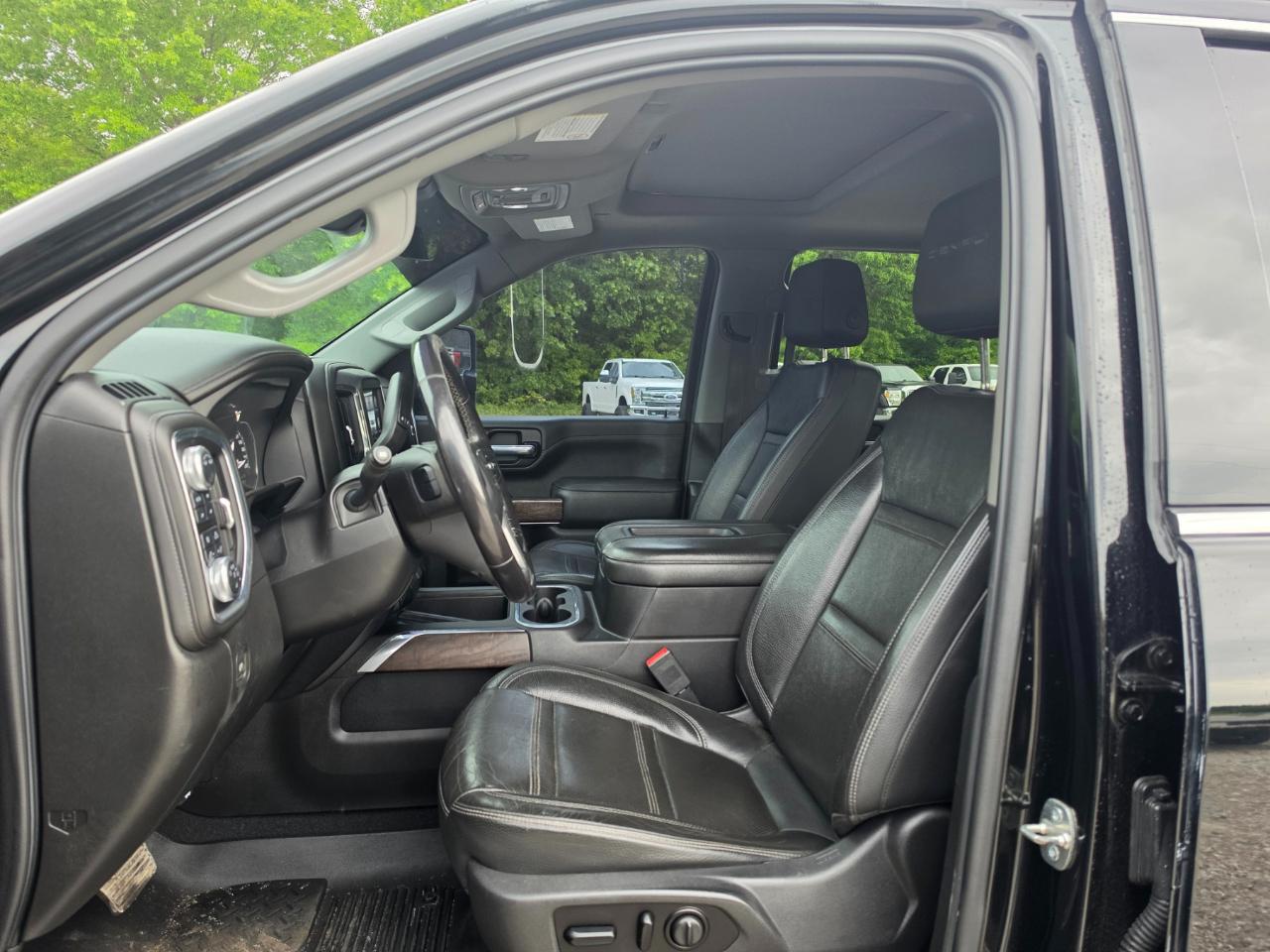 GMC Sierra 2500HD Denali Crew Cab 4WD 2020