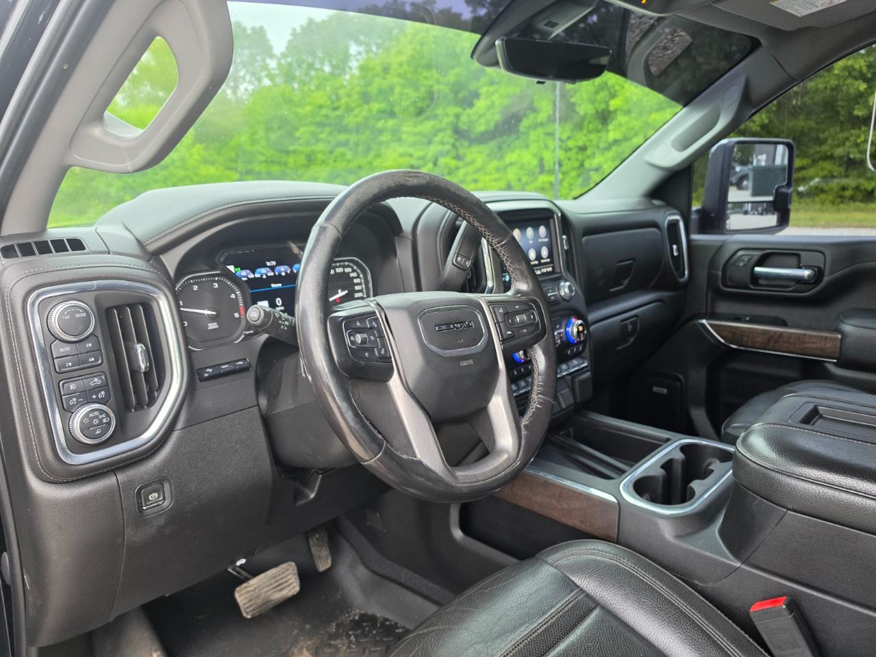 GMC Sierra 2500HD Denali Crew Cab 4WD 2020