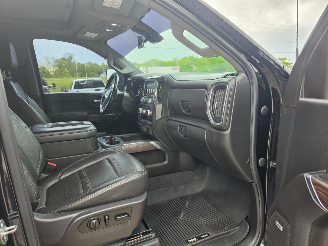 GMC Sierra 2500HD Denali Crew Cab 4WD 2020
