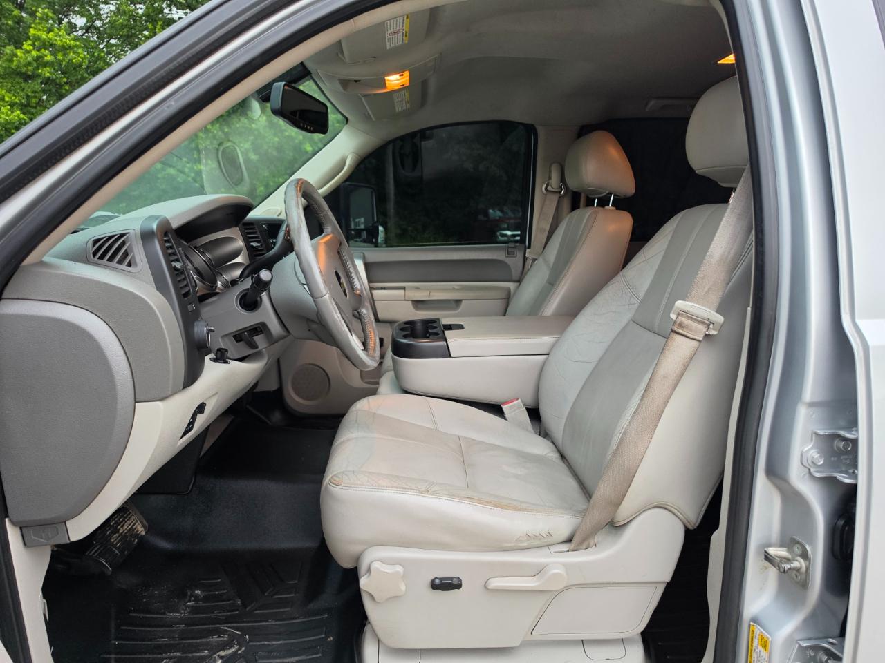 Chevrolet Silverado 2500HD LT Crew Cab 4WD 2013