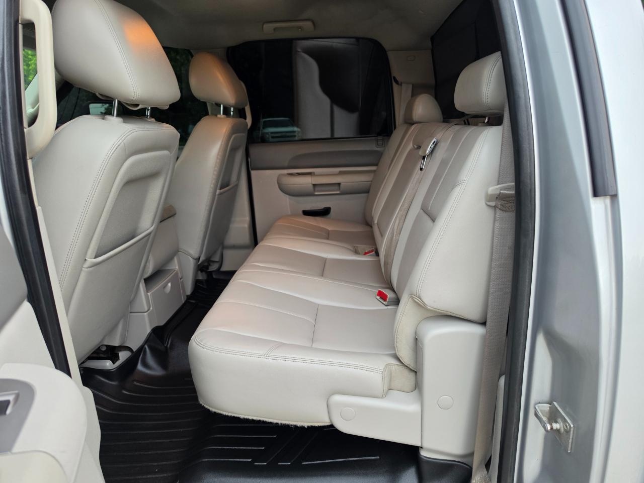 Chevrolet Silverado 2500HD LT Crew Cab 4WD 2013