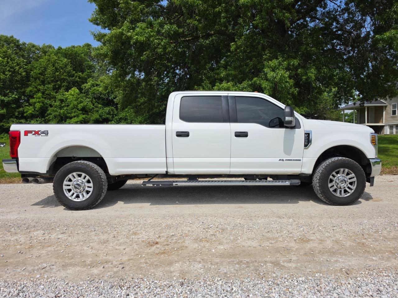 Ford F-250 SD XLT Crew Cab Long Bed 4WD 2019