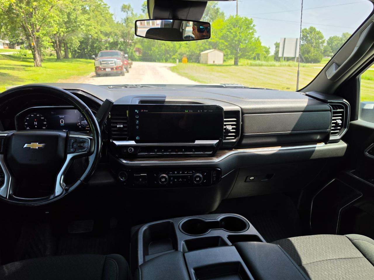Chevrolet Silverado 2500HD LT Crew Cab 4WD 2024