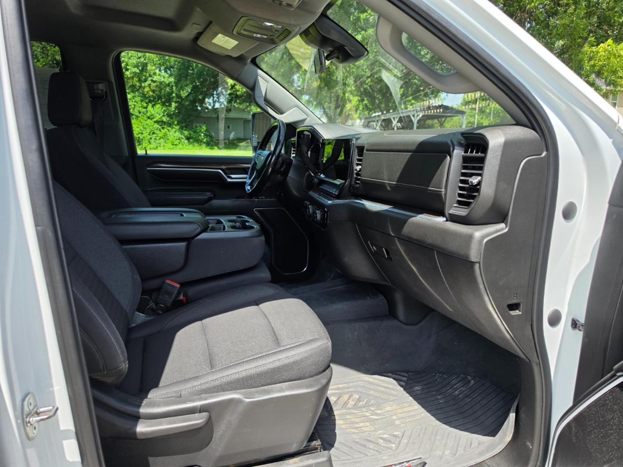 Chevrolet Silverado 2500HD LT Crew Cab 4WD 2024