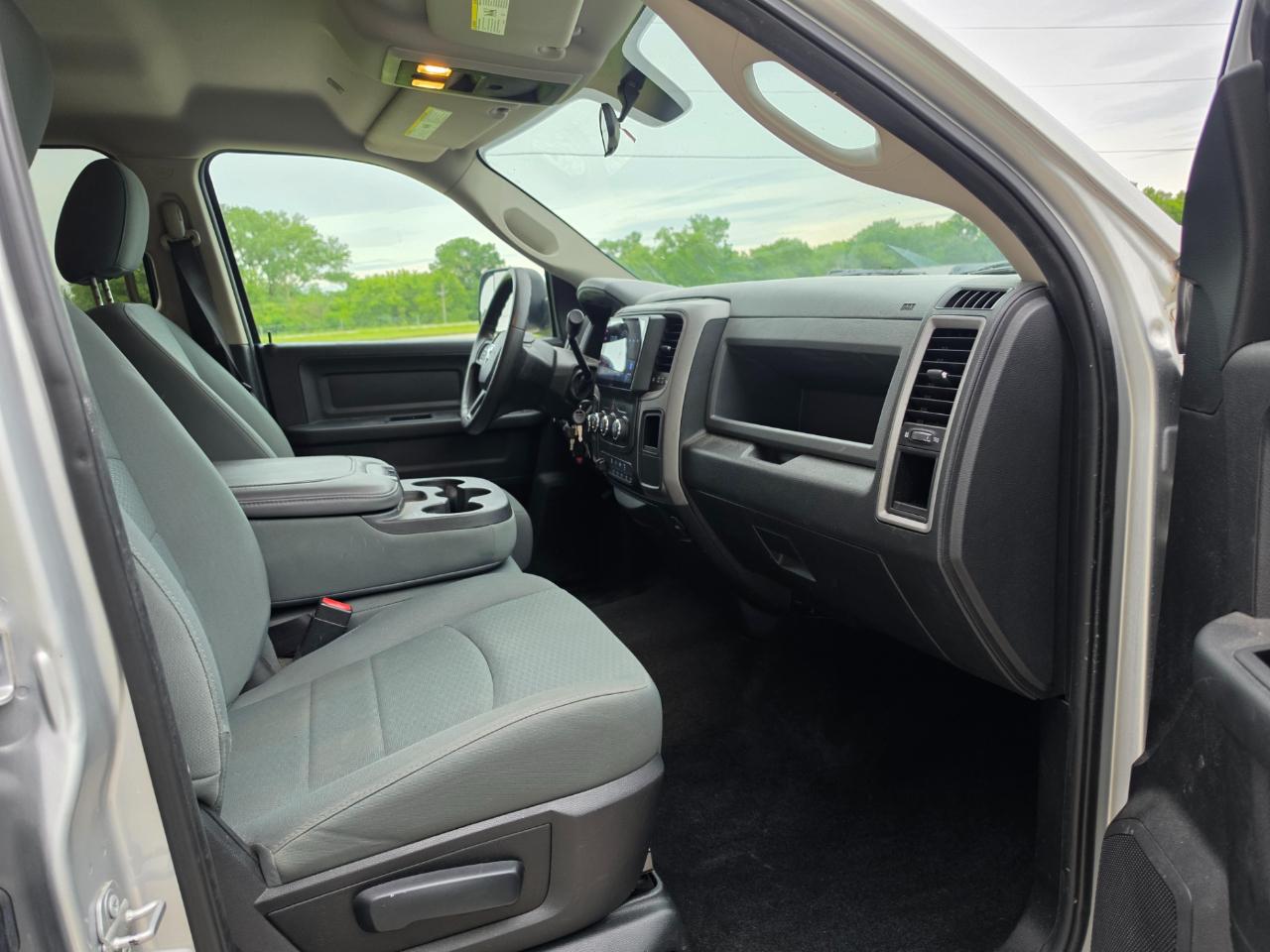 RAM 2500 Tradesman Crew Cab SWB 4WD 2017