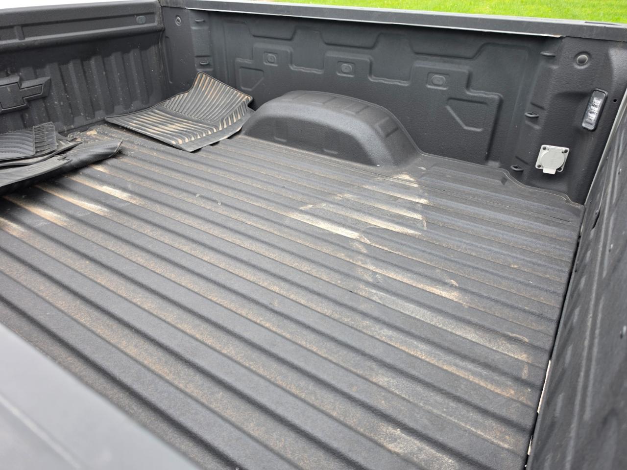 Chevrolet Silverado 2500HD LTZ Crew Cab 4WD 2024
