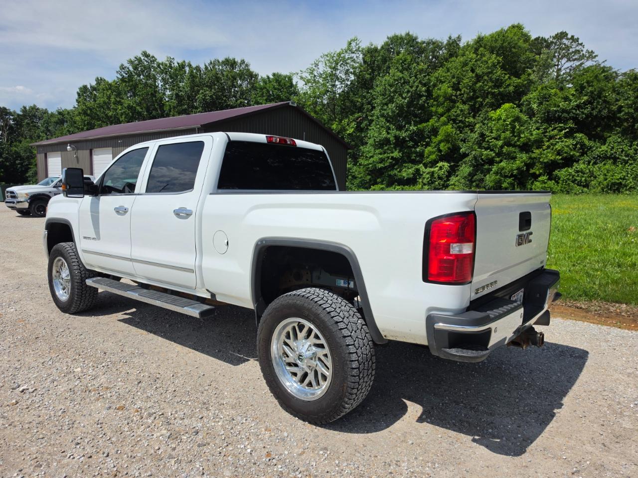 GMC Sierra 2500HD SLT Crew Cab 4WD 2018