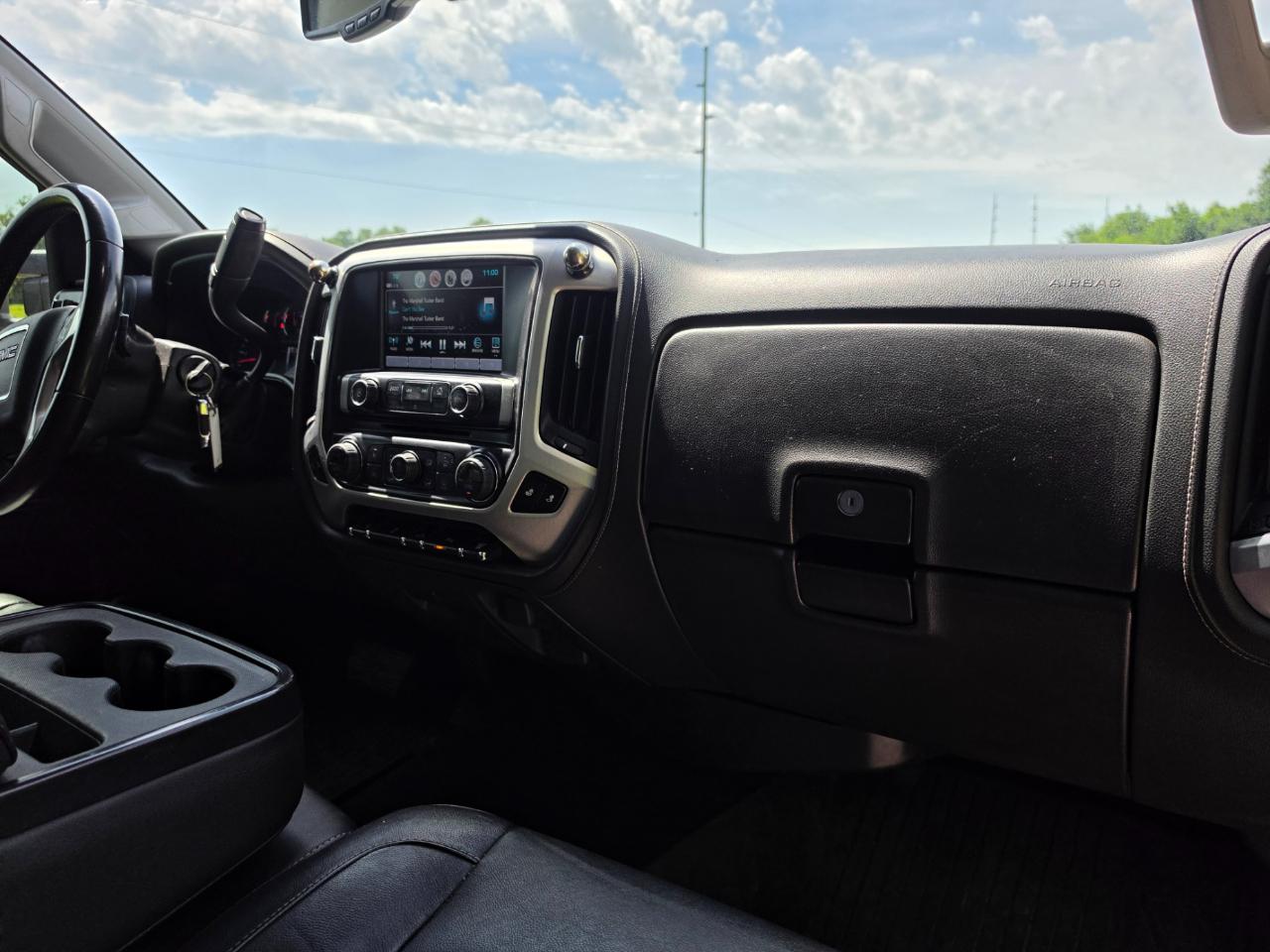 GMC Sierra 2500HD SLT Crew Cab 4WD 2018
