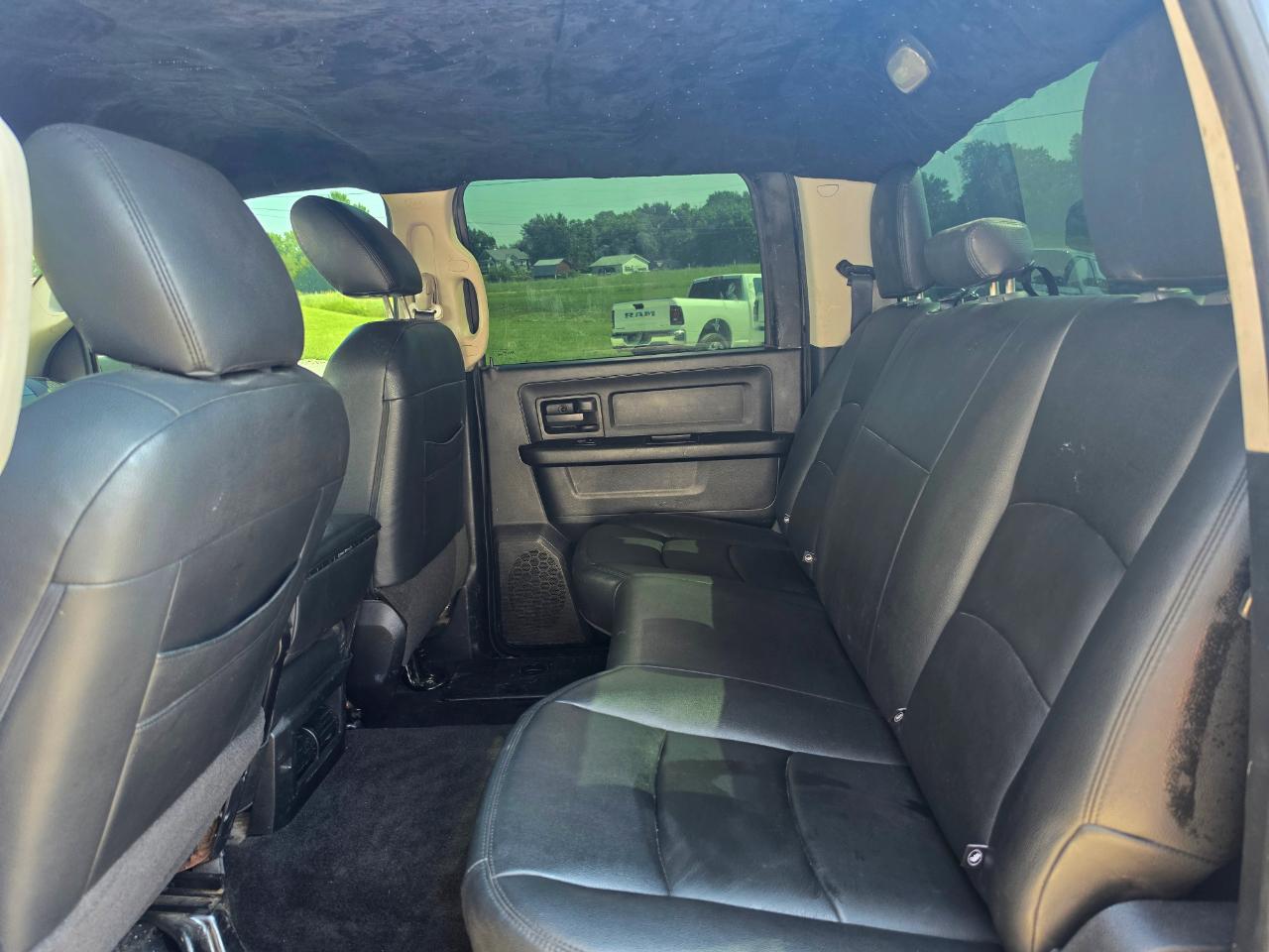 RAM 3500 Tradesman Crew Cab 4WD DRW 2016