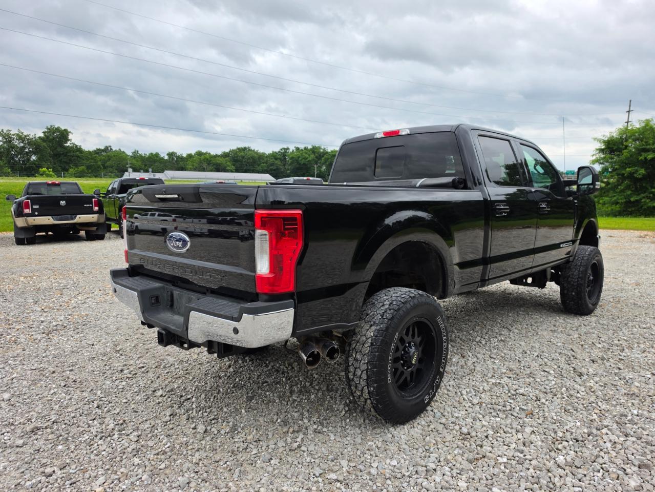 Ford F-350 SD Lariat Crew Cab 4WD 2017