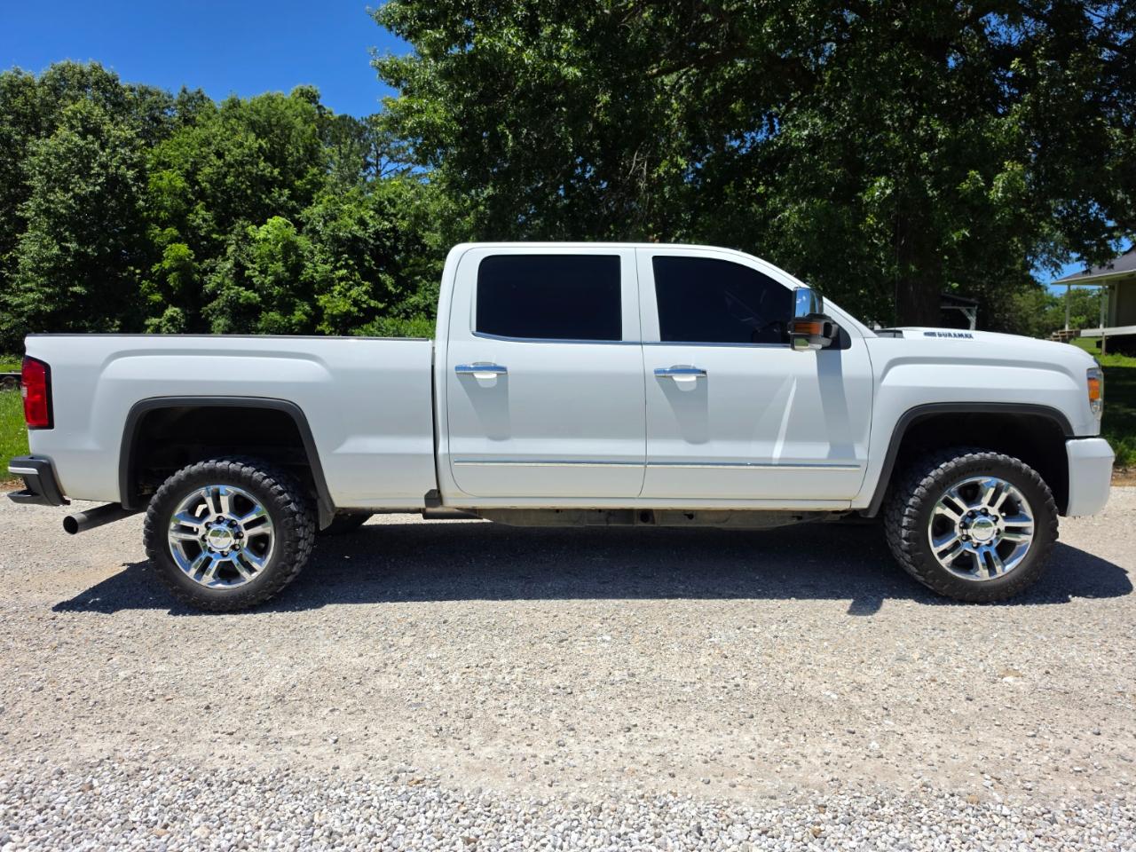 GMC Sierra 2500HD Denali Crew Cab 4WD 2018