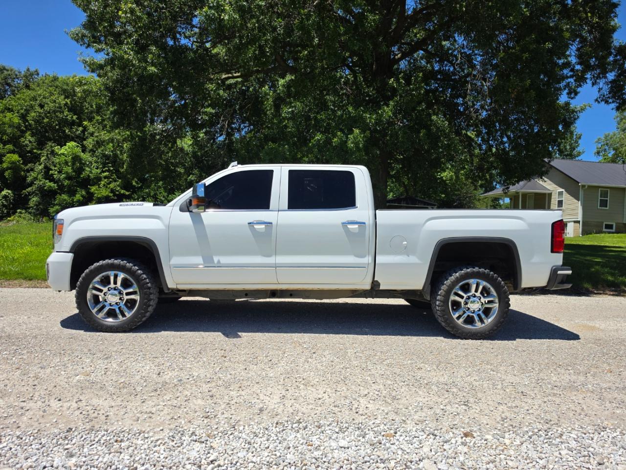 GMC Sierra 2500HD Denali Crew Cab 4WD 2018
