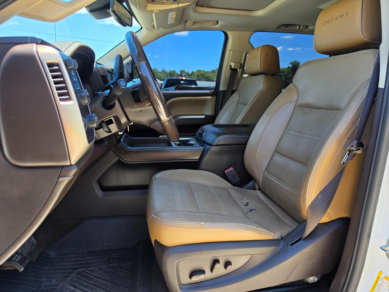 GMC Sierra 2500HD Denali Crew Cab 4WD 2018