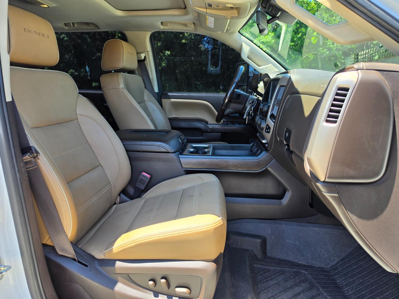 GMC Sierra 2500HD Denali Crew Cab 4WD 2018