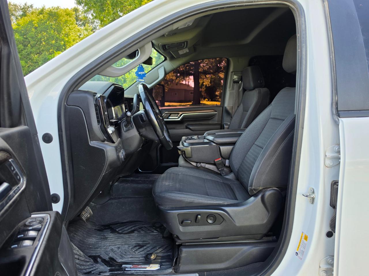 Chevrolet Silverado 2500HD LT Crew Cab 4WD 2024