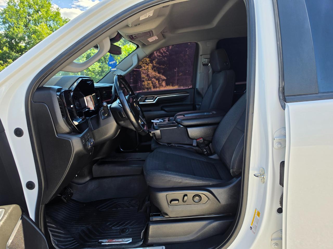 Chevrolet Silverado 2500HD LT Crew Cab 4WD 2024