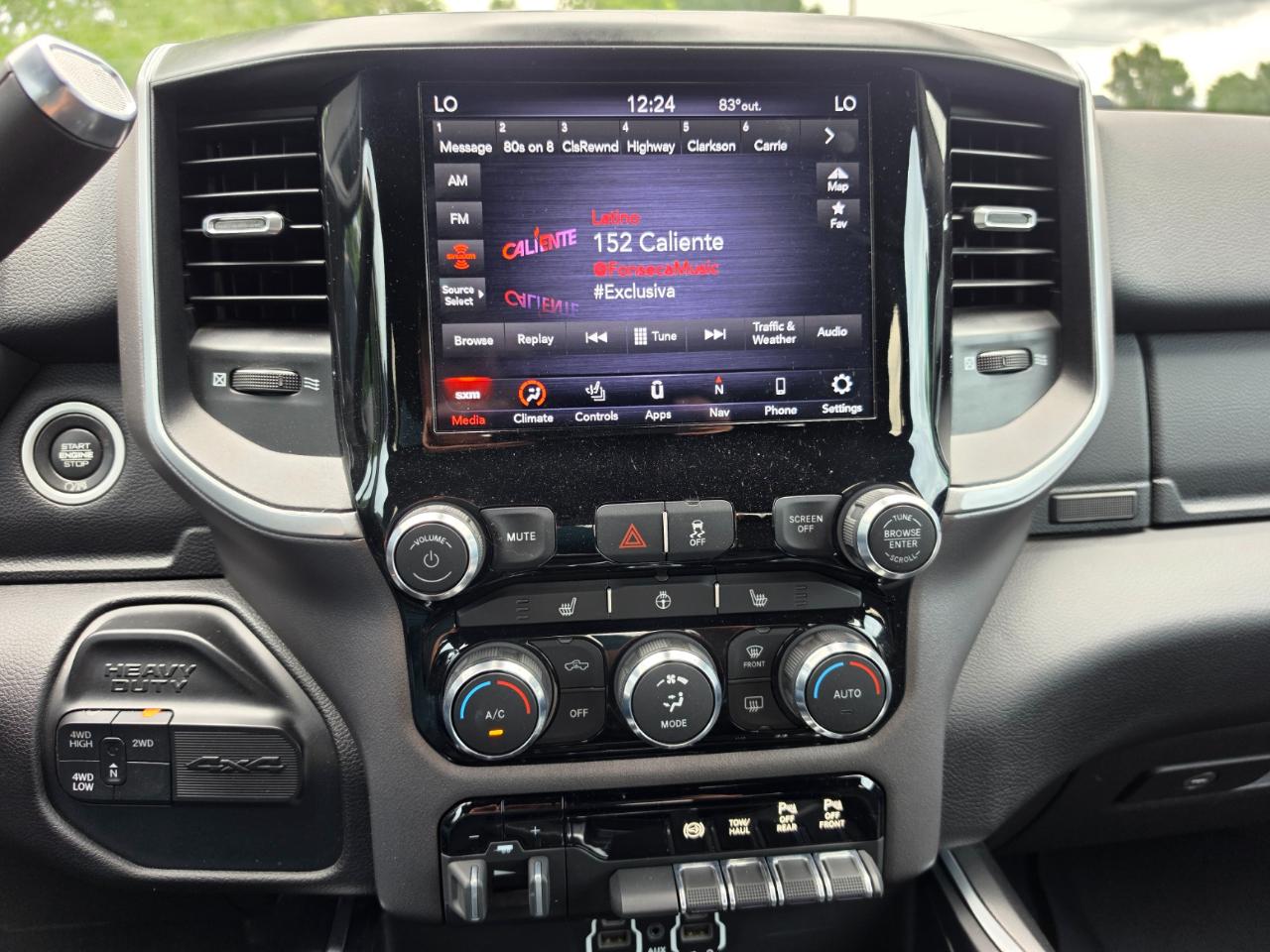 RAM 2500 Big Horn Crew Cab 4WD 2021