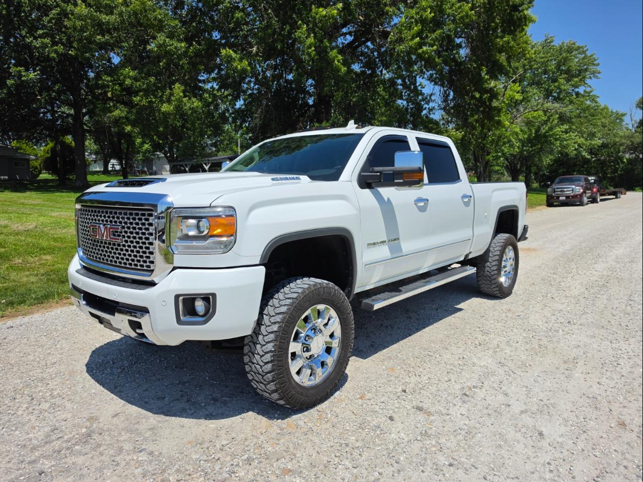 2017 GMC Sierra 2500HD Denali Crew Cab 4WD
