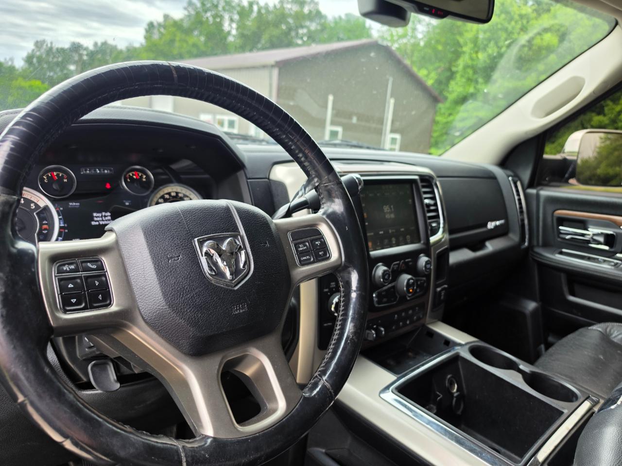 RAM 2500 Laramie Mega Cab 4WD 2015