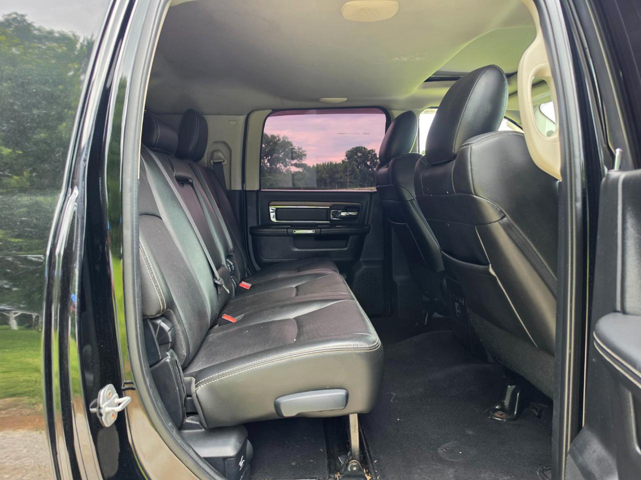 RAM 2500 Laramie Mega Cab 4WD 2015