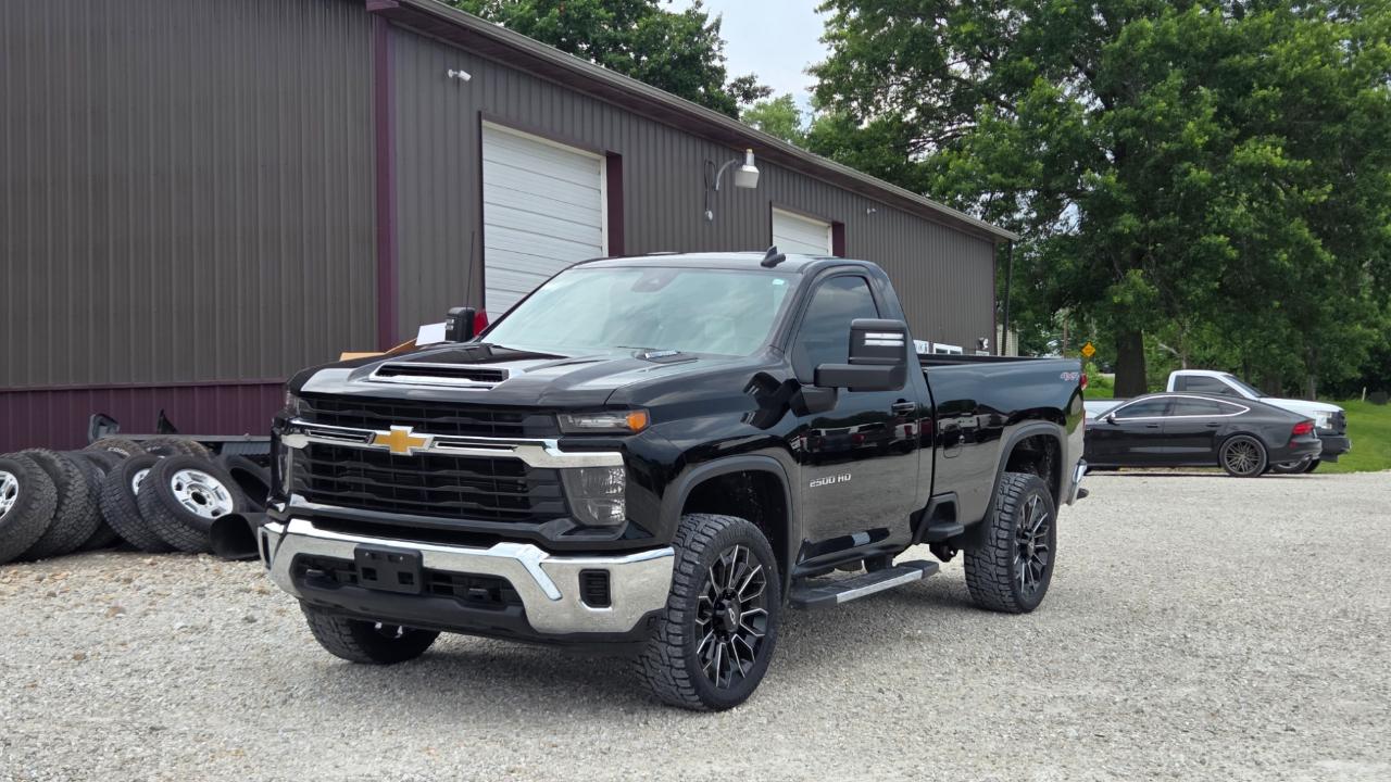 Chevrolet Silverado 2500HD LT Regular Cab 4WD 2024