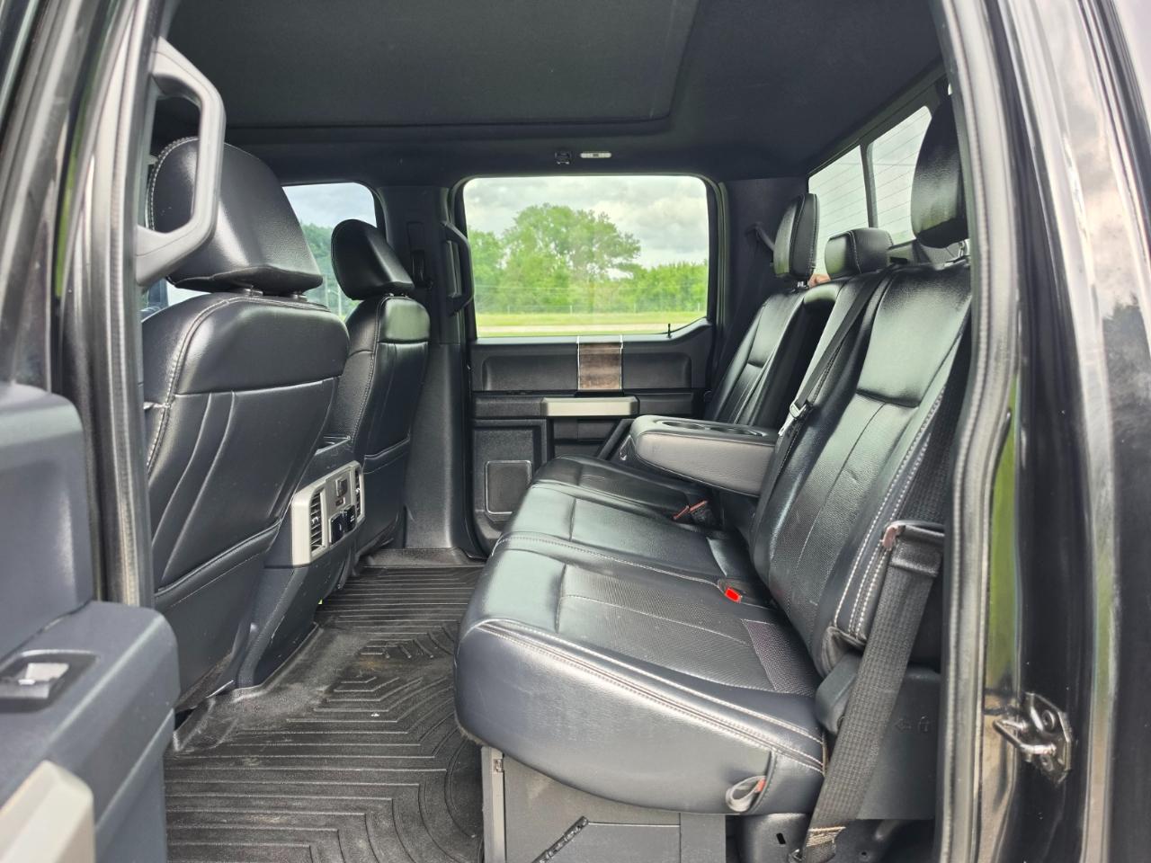 Ford F-350 SD Lariat Crew Cab 4WD 2022