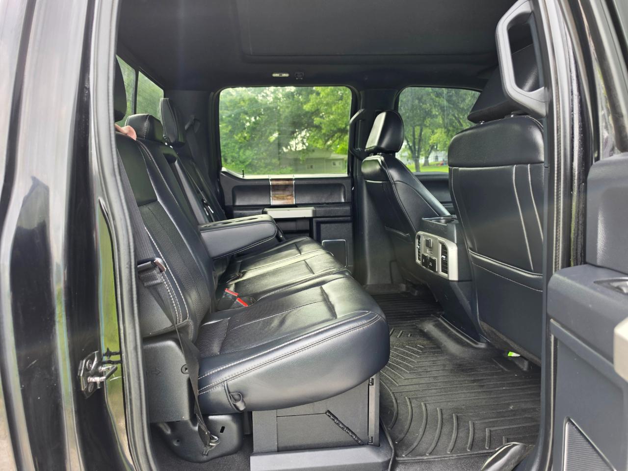 Ford F-350 SD Lariat Crew Cab 4WD 2022