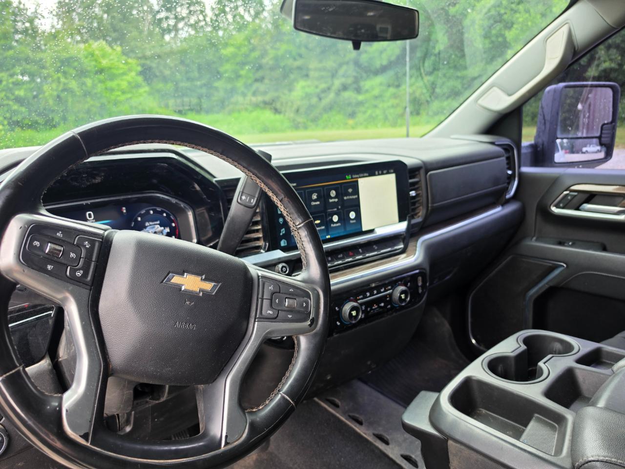Chevrolet Silverado 2500HD LT Crew Cab 4WD 2024