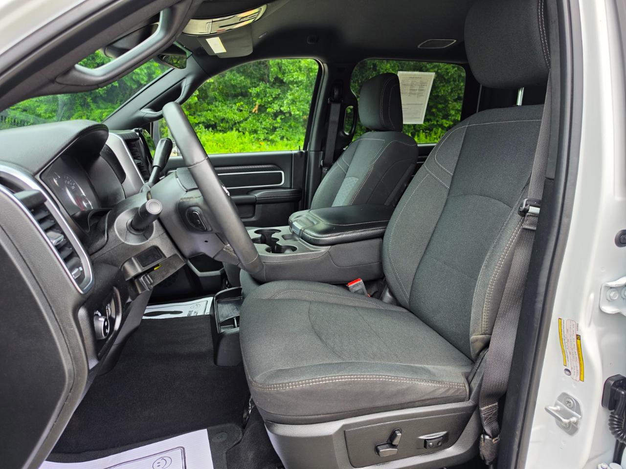 RAM 2500 Big Horn Crew Cab 4WD 2025